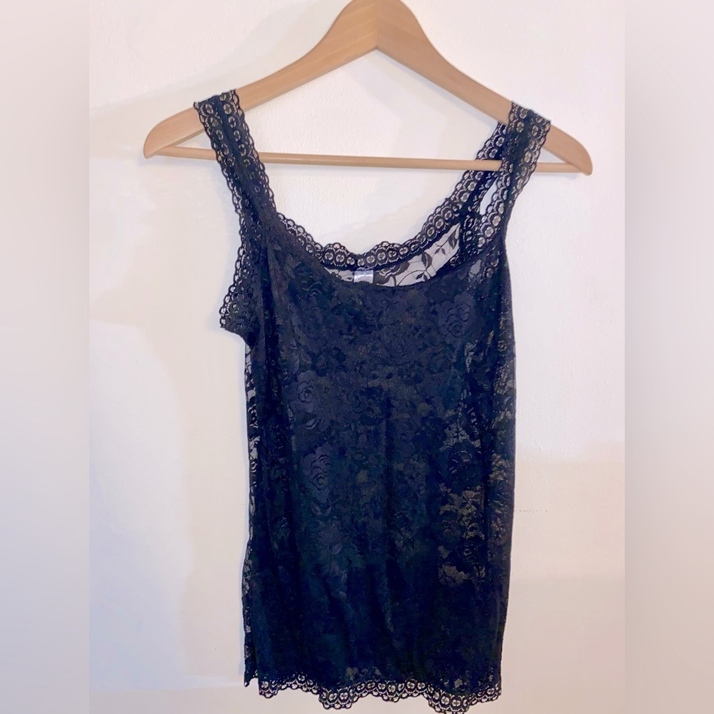 Black lacy tank top